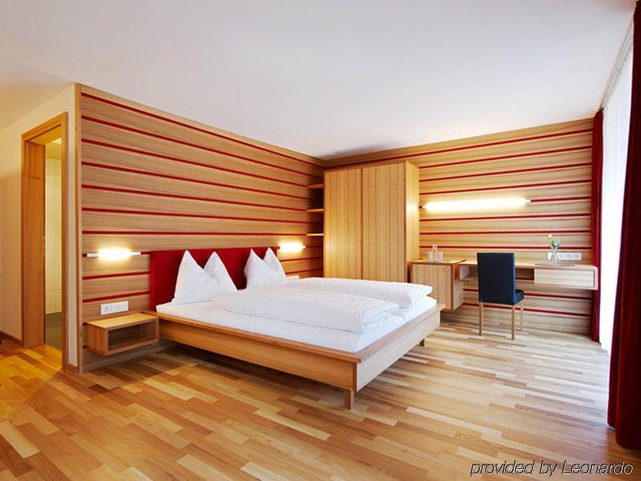 Hotel Kanisfluh ميلاو الغرفة الصورة